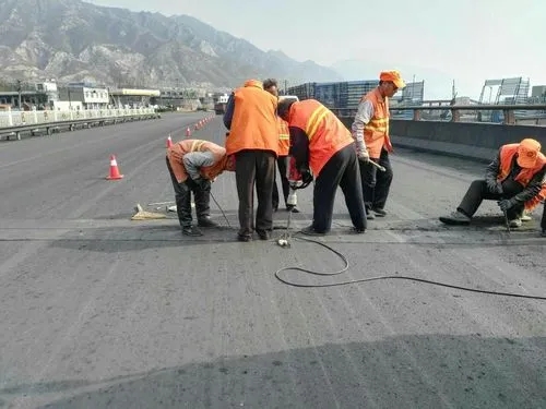 衡南道路桥梁病害治理